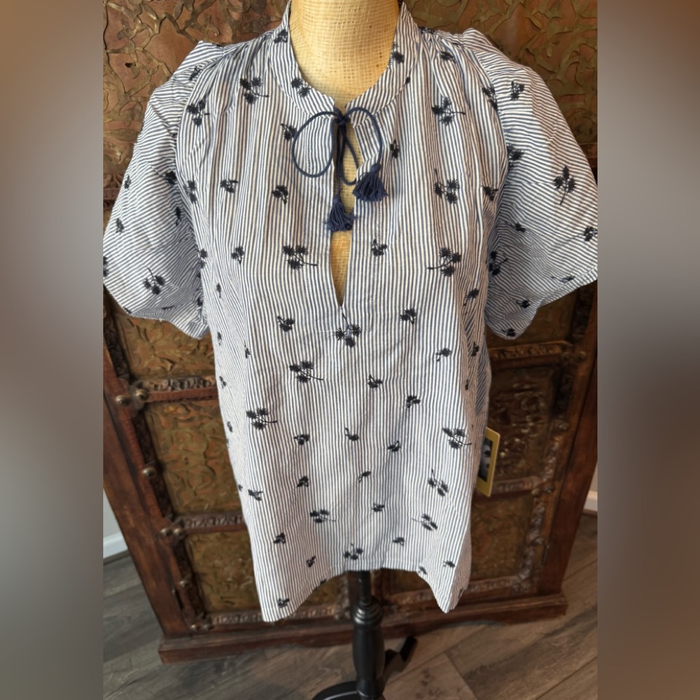 Trovata birds of paradise Blue and White Striped Top L